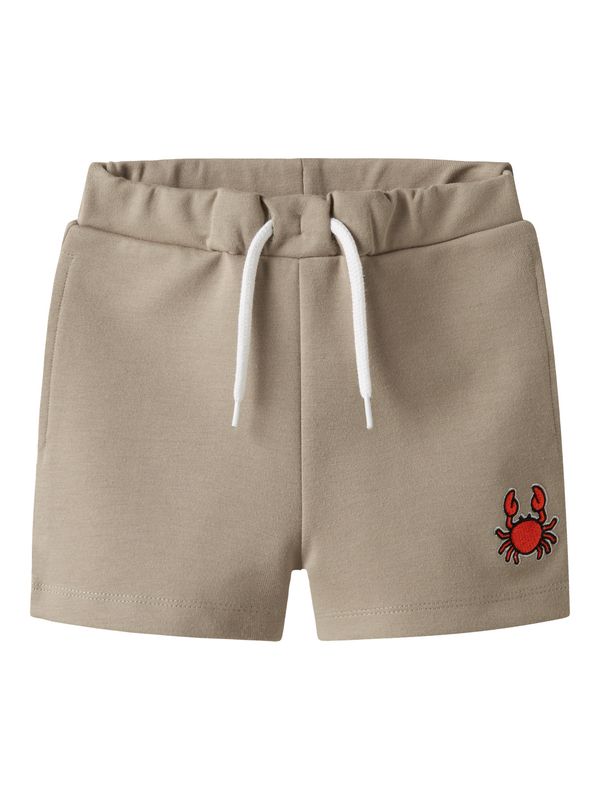 13251015 NAME IT Short met Krab Applicatie – Zandkleur