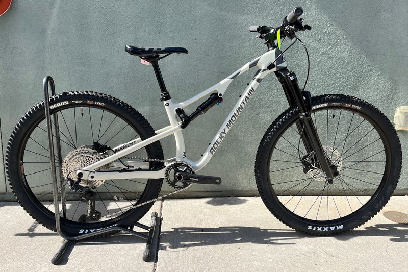 Rocky Mountain Element C30 - Beige/ Gray, XS