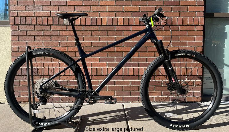 Norco Fluid HT 1 - Black/ Silver, XL
