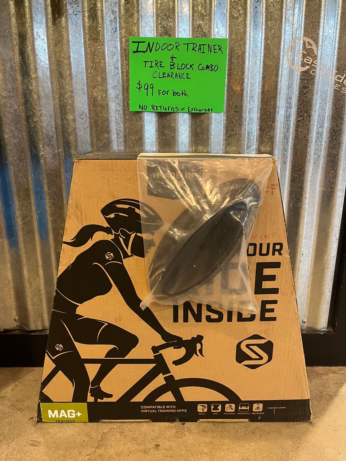 Saris 9902T Mag+ Trainer with Remote &amp; Climbing Block