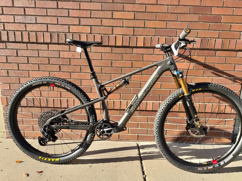 Santa Cruz Blur 5 CC X0 AXS RSV - LG - Carbon