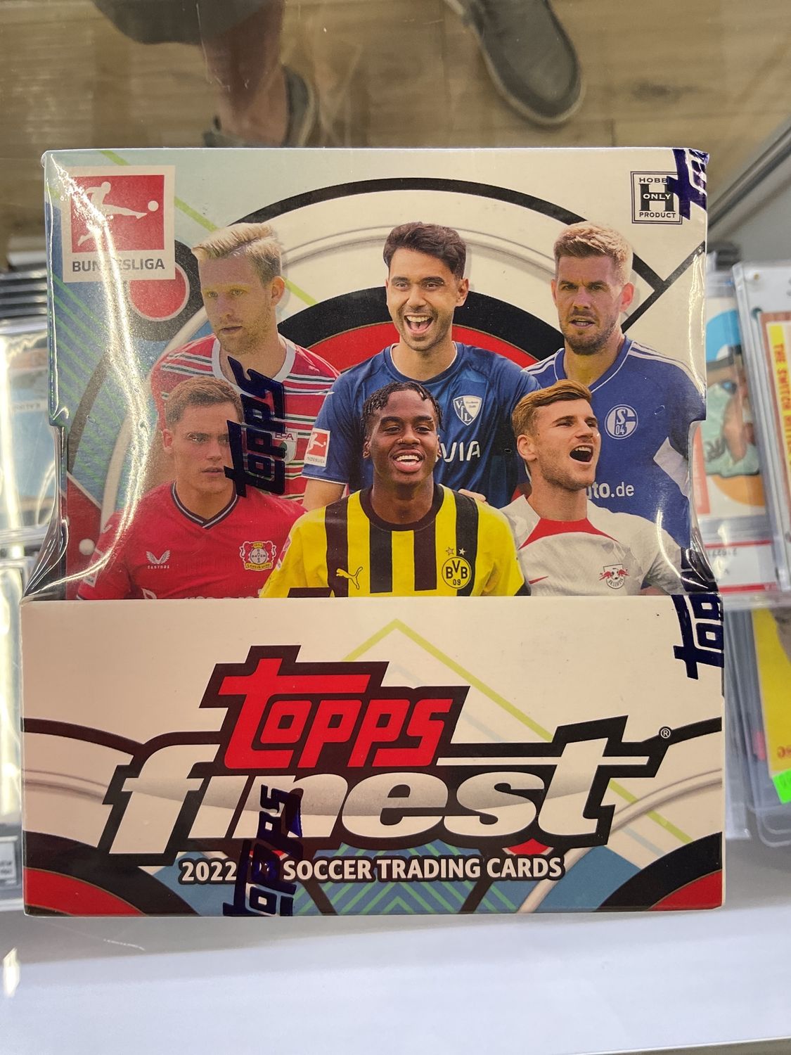 2022 Topps finest soccer hobby box