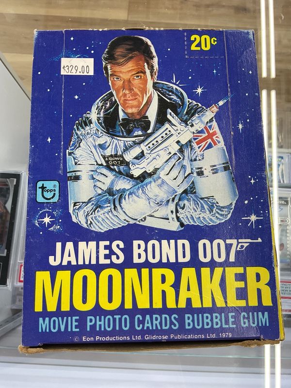 James Bond 007 Moonraker 1*Unsealed* 1979 Topps