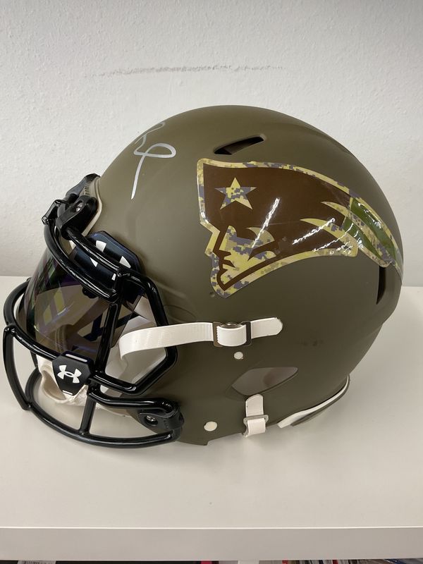 Tom Brady Autographed Full Size Riddell Salute To Service Patriots Helmet