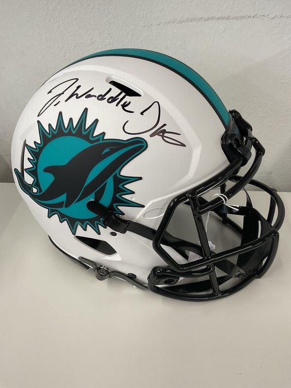 Jaylen Waddle/Tyreek Hill Dual Autographed Custom Fize-Size Miami Dolphins Helmet Beckett Authenticated