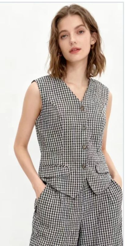 Conjunto pantalón y chaleco vichy negro