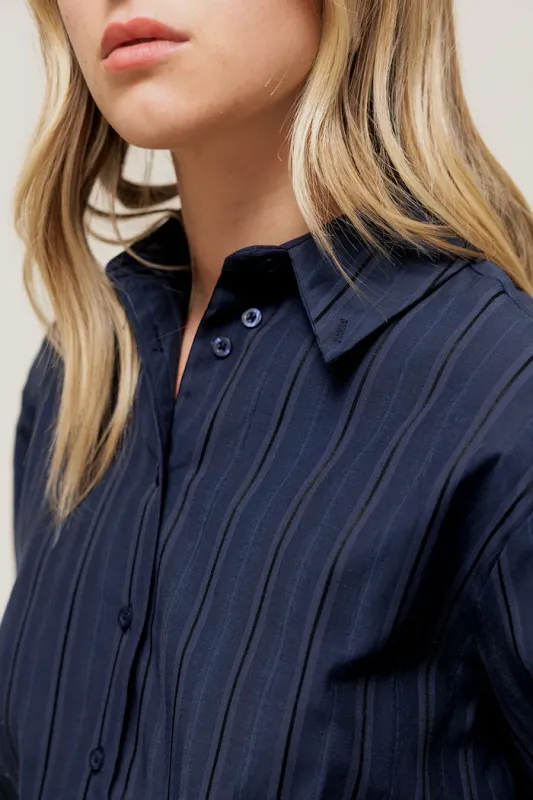 Camisa corta de rayas azul
