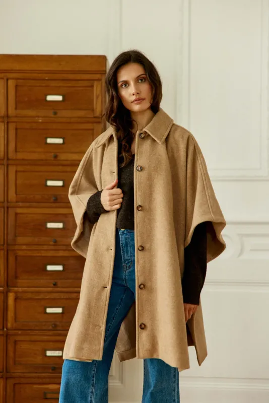 Capa larga camel