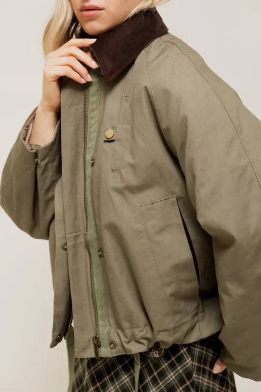 Chaqueta corta caqui