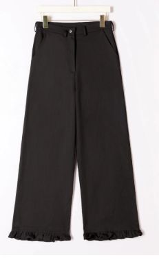 Pantalón negro detalle volante
