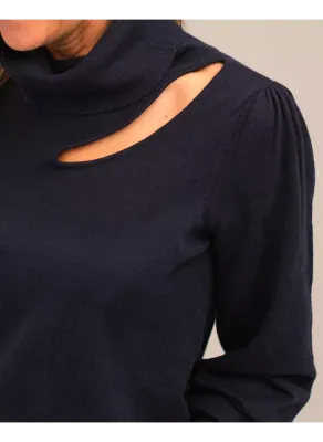 Pull avec effet spécial et col roulé