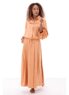 Skirt with pleats