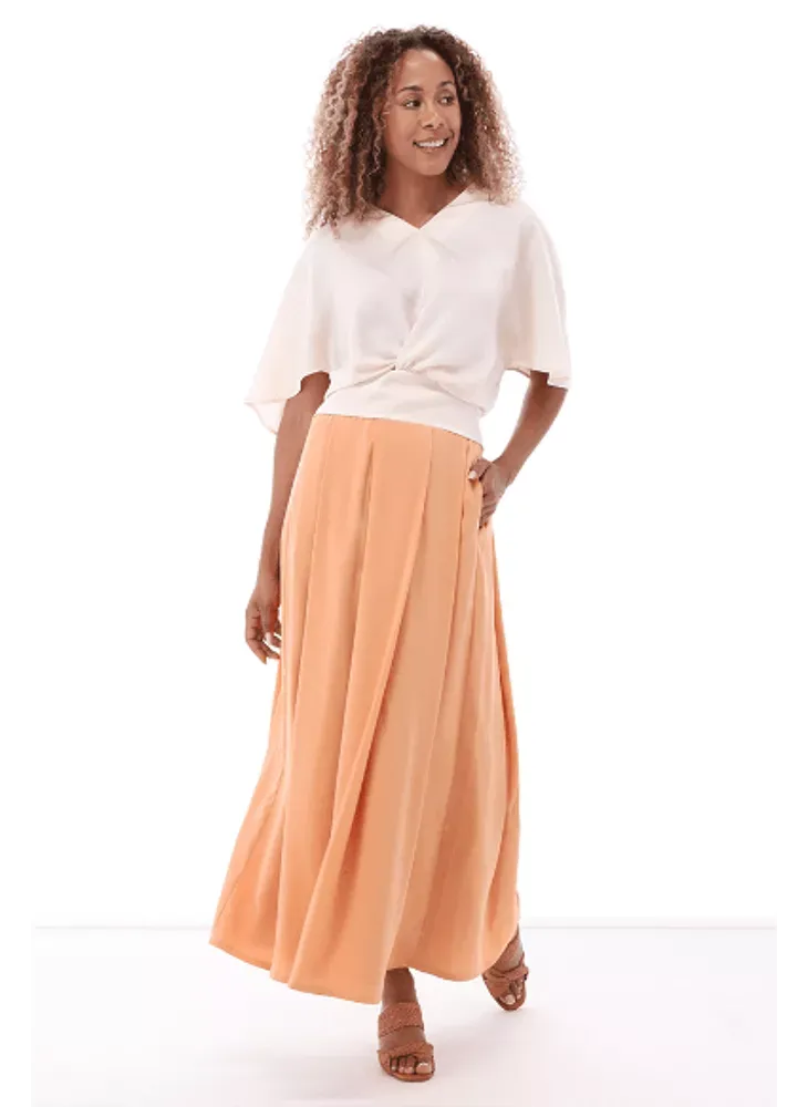 Skirt with pleats