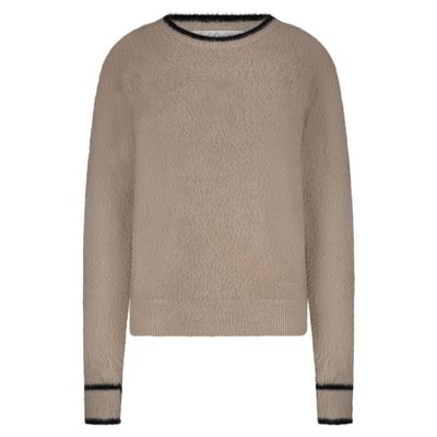 Fluffy Sweater &amp; Contrast