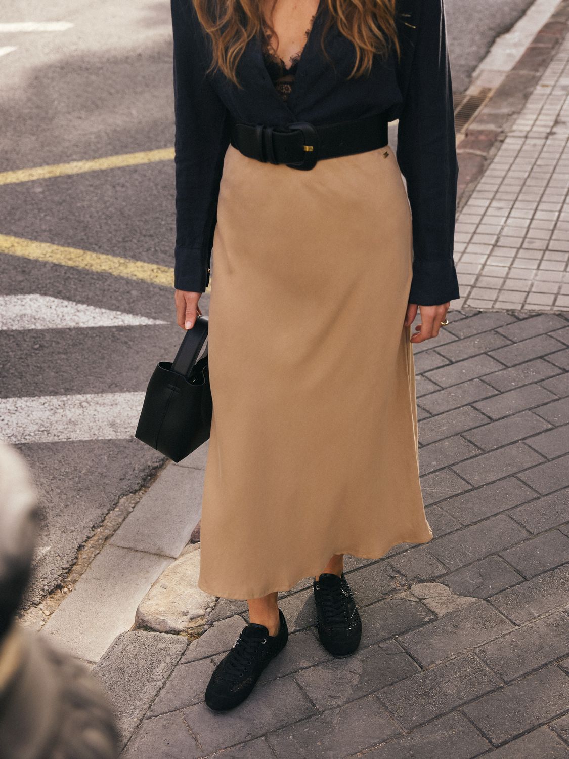 Dull satin midi skirt