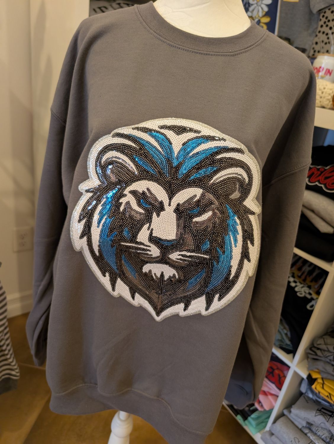 SEQUIN LIONS FACE CREW