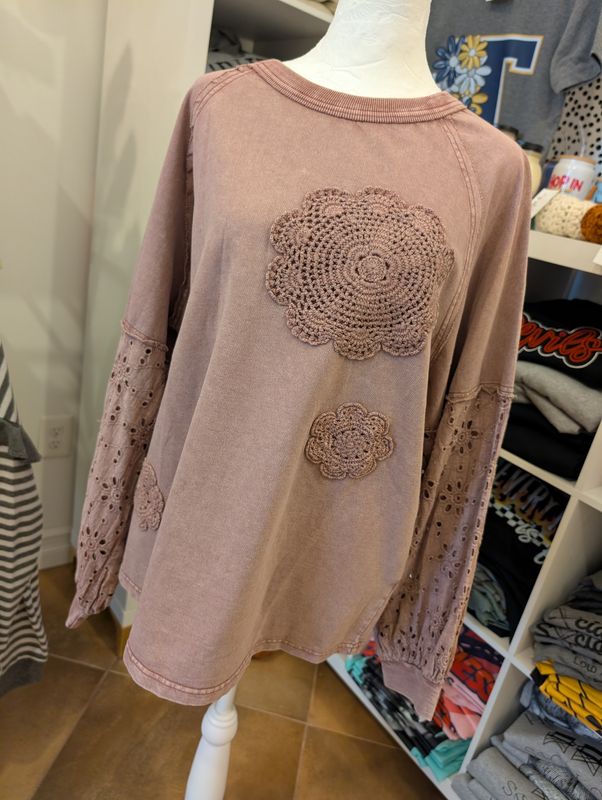 Easel BROWN LACE LONG SLEEVE