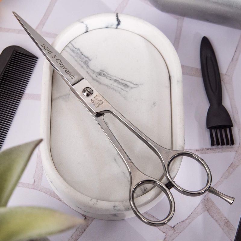 Tijera Peluquería Barbería.