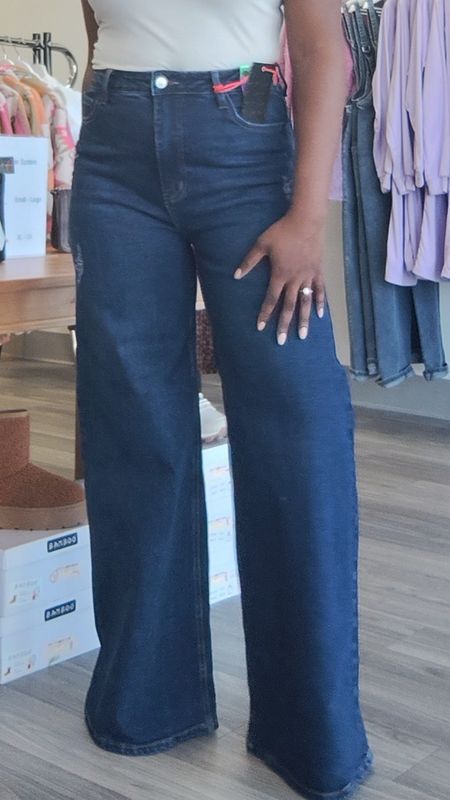 HIGH RISE WIDE LEG JEANS