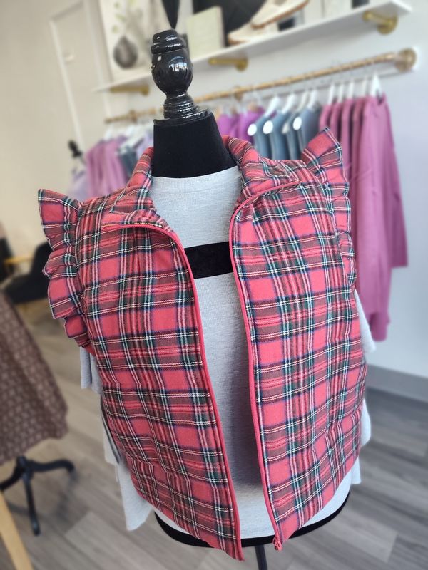 JANICE PLAID RUFFLE VEST (PLUS)