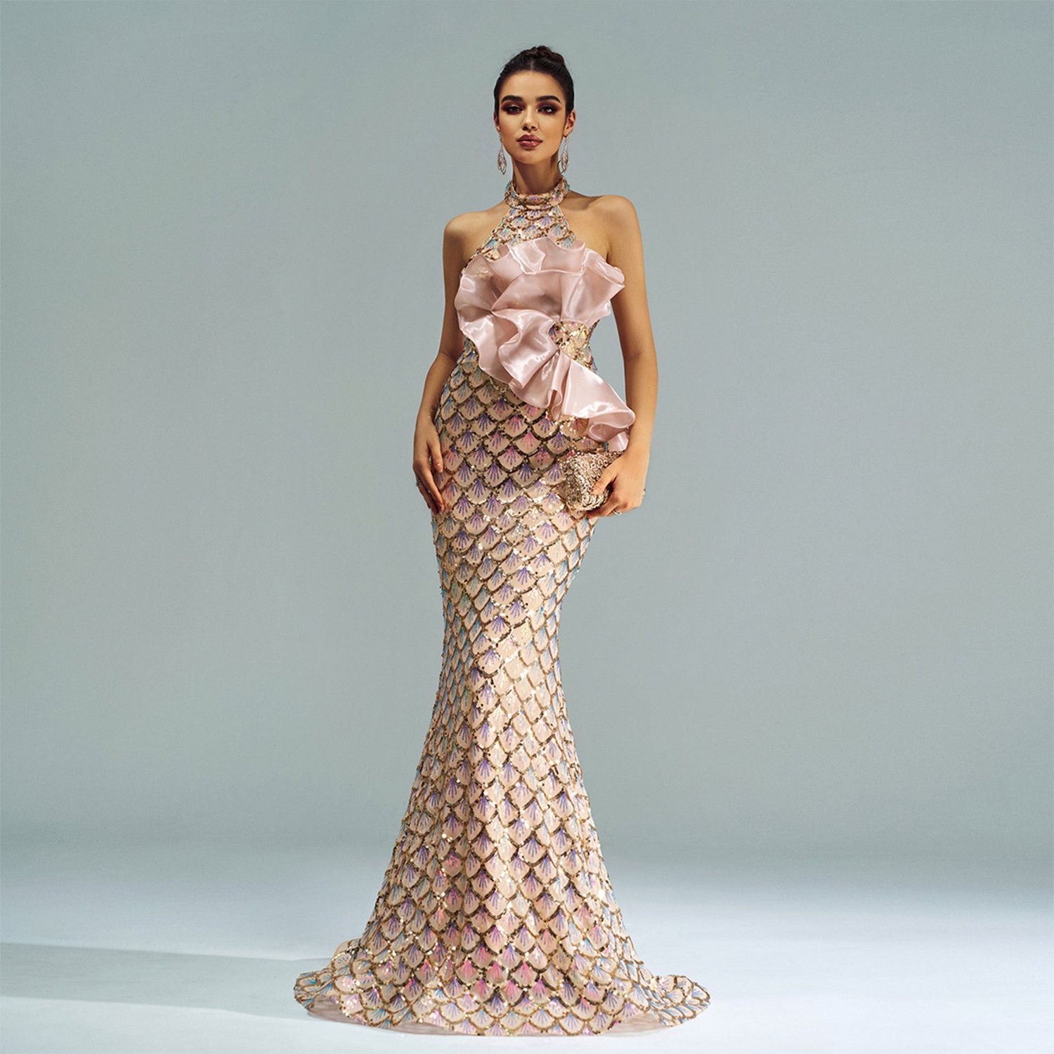 “Champagne Glam” Halter Mermaid Dress – Luxury for Elite Occasions, Size: L, Color: Champagne