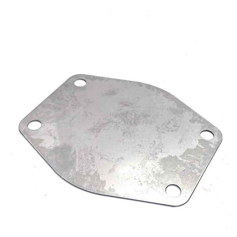 PIASTRA POMPA ACQUA MOTORE PERKINS EX 3623H004 CODICE:6678919A1 PIASTRA POMPA ACQUA MOTORE PERKINS EX 3623H004 CODICE:6678919A1