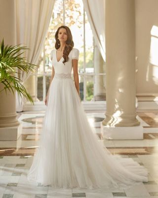 Robe de mariée de style boho-chic princesse ALPHA Robe de mariée de style boho-chic princesse ALPHA