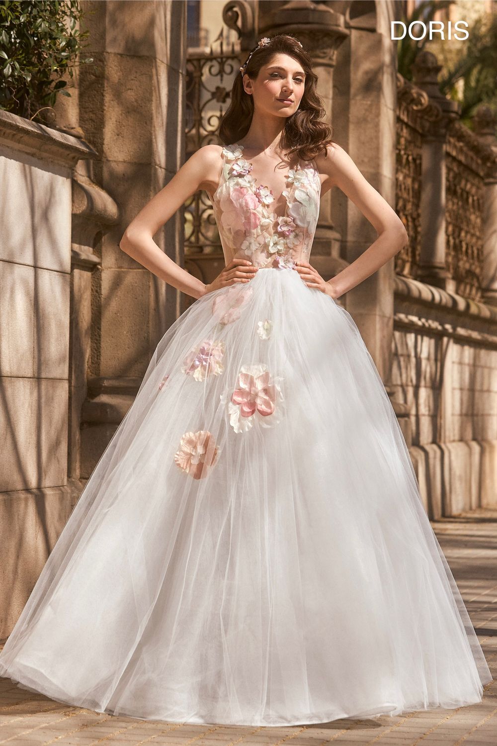 Robe de mariée fleurie et vaporeuse DORIS