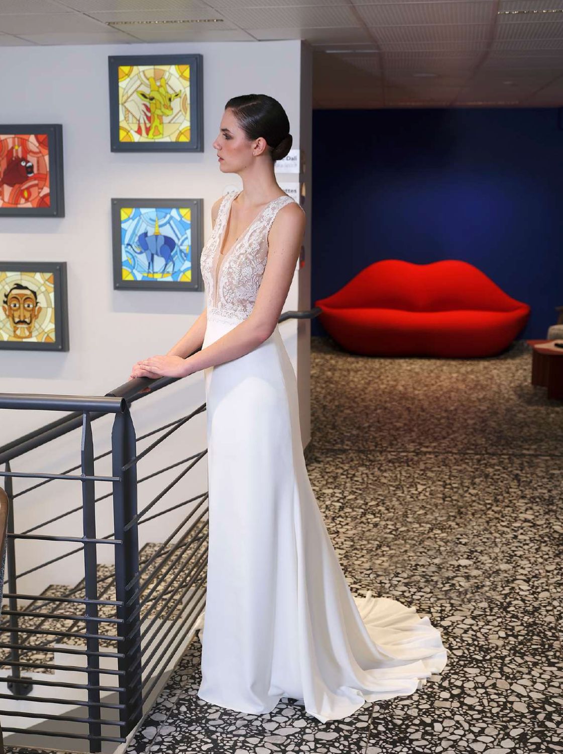 Robe de mariée fluide et dentelle ACAPELLA