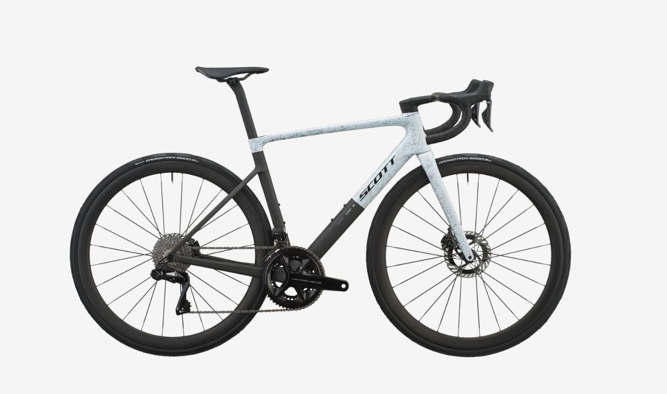 Addict RC Pro (EU)-US Rush White/Carbon Black XSML