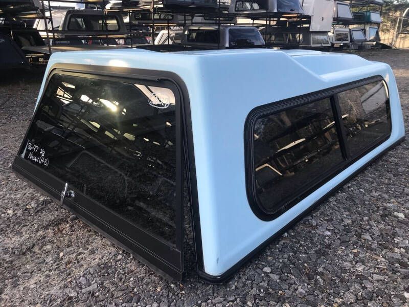 1986-1997 Nissan pickup 6.4' bed (Used)