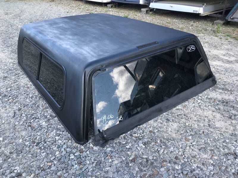 1999-2006 Chevrolet Silverado 6.5' bed, Continental MX3 (Used)