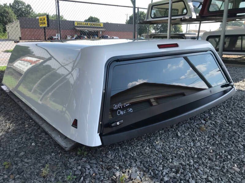 2019 - Current Chevrolet Silverado 1500, 79.5" bed, Leer 100 (Used)
