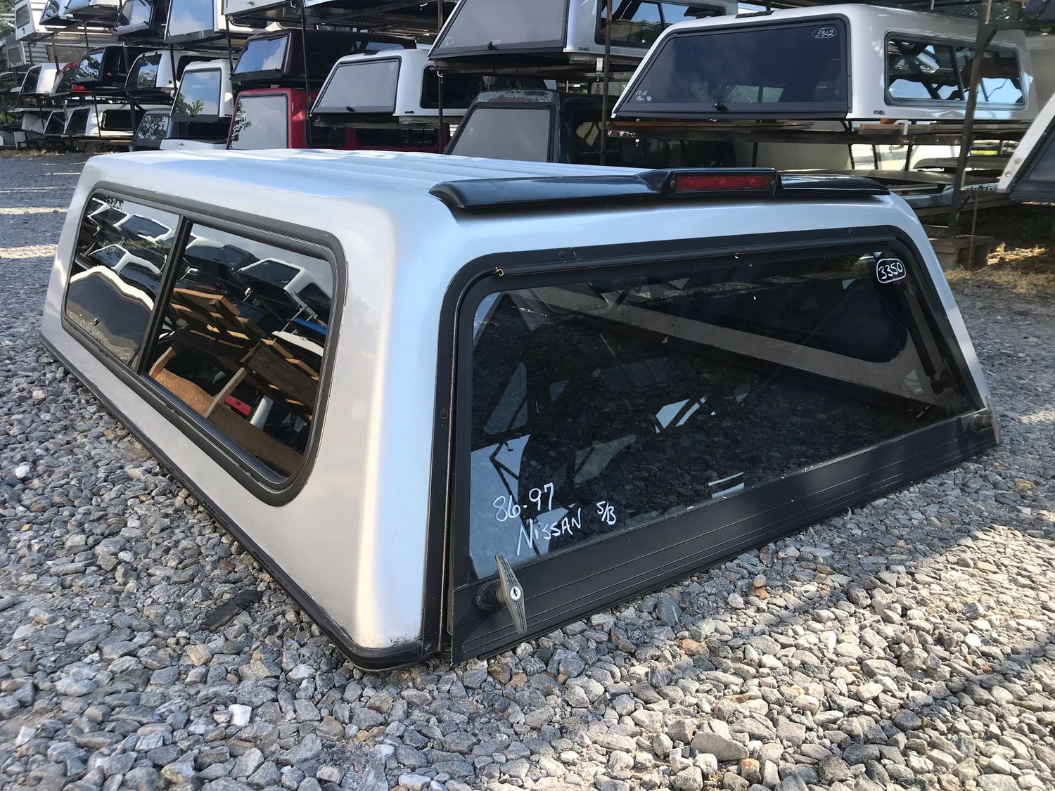 1986-1997 Nissan pickup 6.4' bed (Used)