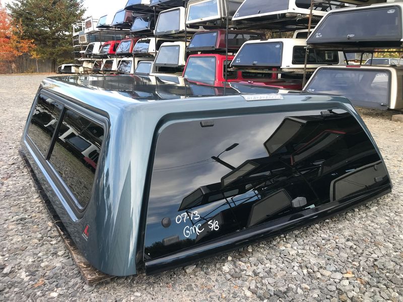 2007-2013 GMC Sierra, 6.5' bed, Leer 100XR (Used)