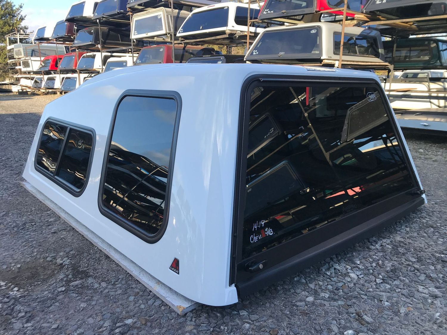 2014-2018 Chevrolet Silverado 6.5' bed, Leer 122 Series (Used) 2014-2018 Chevrolet Silverado 6.5' bed, Leer 122 Series (Used)