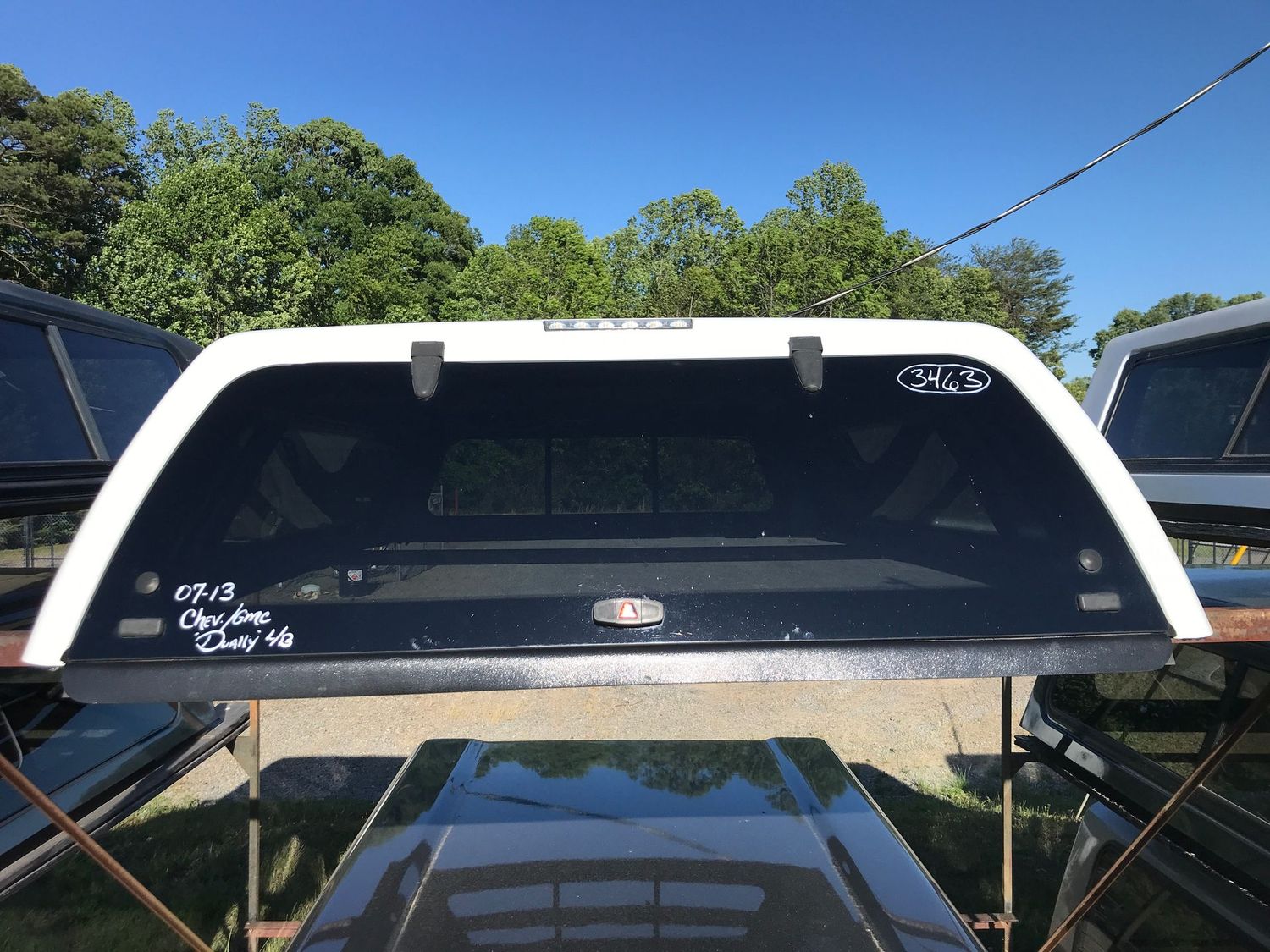 2007-2013 Chevrolet Silverado or GMC, 8' bed, dually, Leer 100XL (Used) 2007-2013 Chevrolet Silverado or GMC, 8' bed, dually, Leer 100XL (Used)