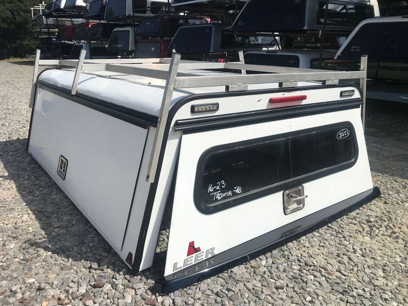 2016-2023 Toyota Tacoma 6.2' bed, Leer DCC (Used)