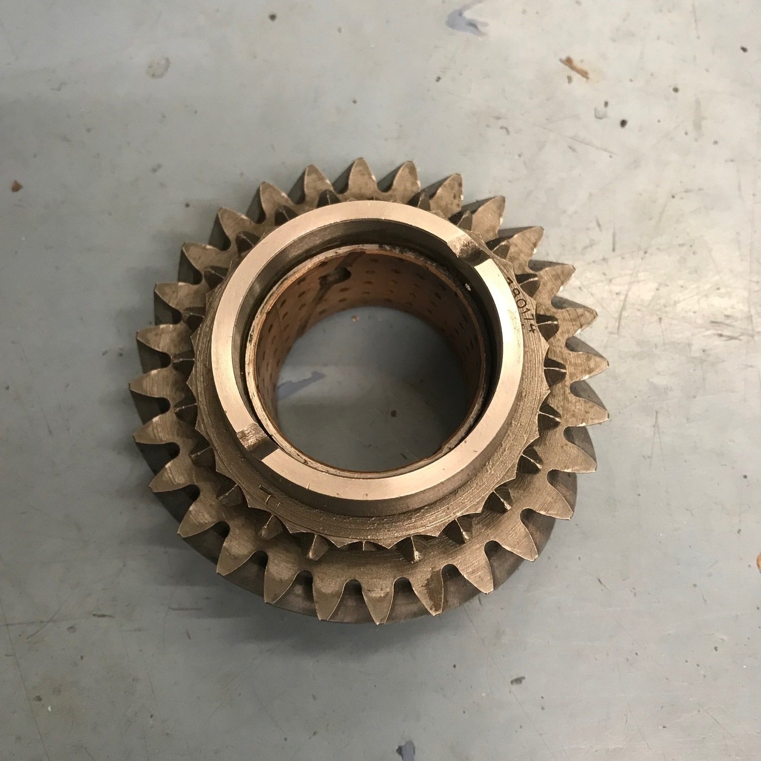 Volvo M40 2nd gear 28 tooth (used) 380174