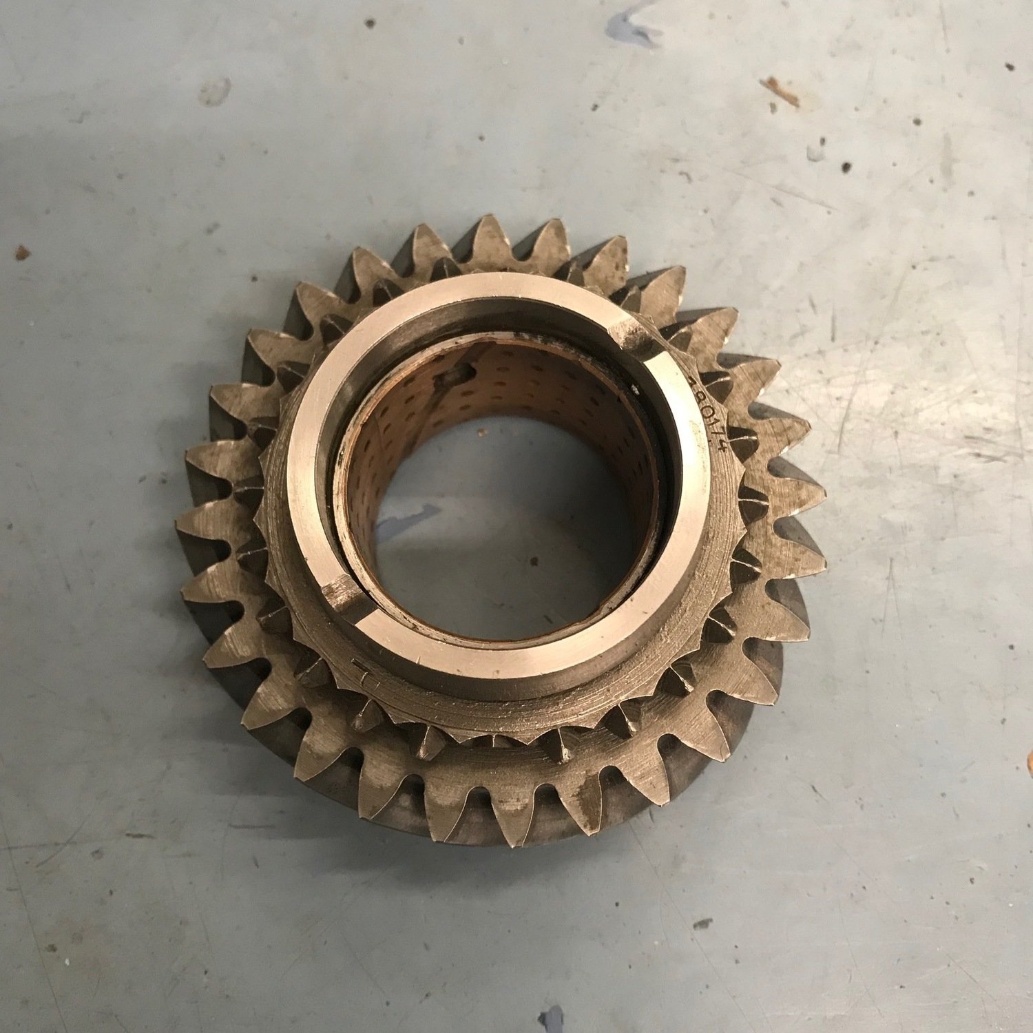 Volvo M40 2nd Gear 28 Tooth (used) 380174
