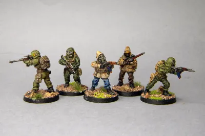Stalker ( Total 20 miniatures )  . 15 miniatures from 3 different factions+ bonus  . Adventures. S.t.a.l.k.e.r. , Metro, Zona Alfa. Zombi