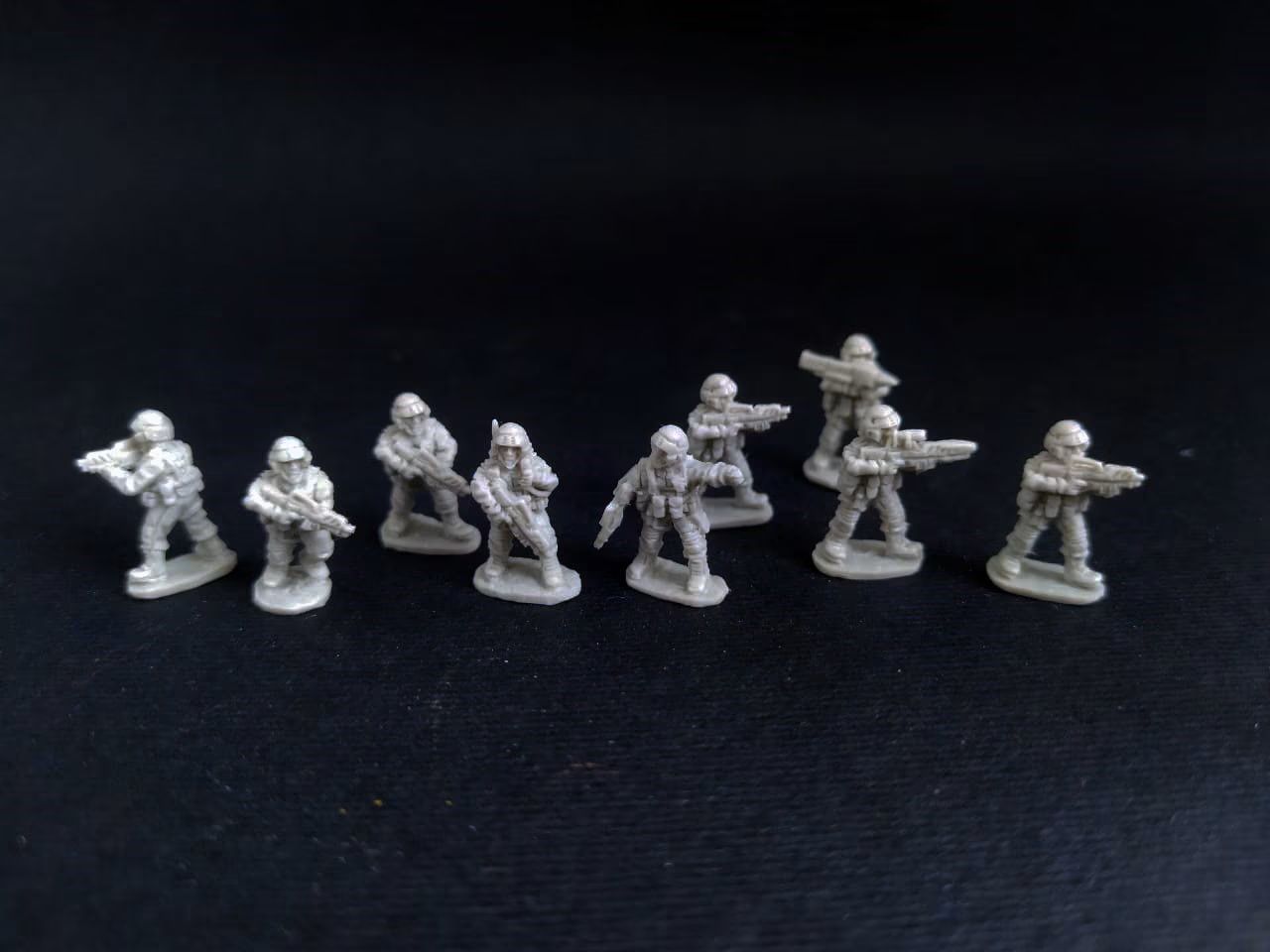 Starship Troopers Infantry. 15 mm. 50 miniatures, large set