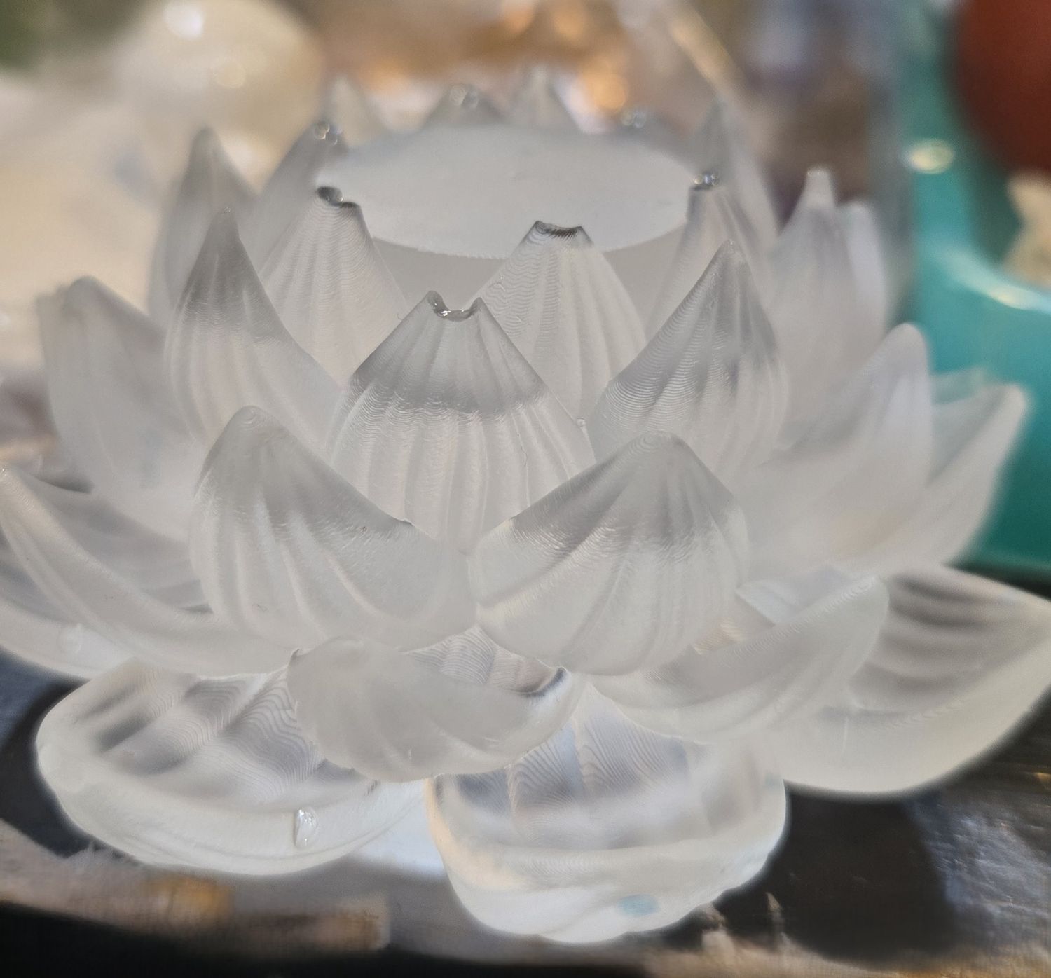 Candle Holder Lotus shaped resin