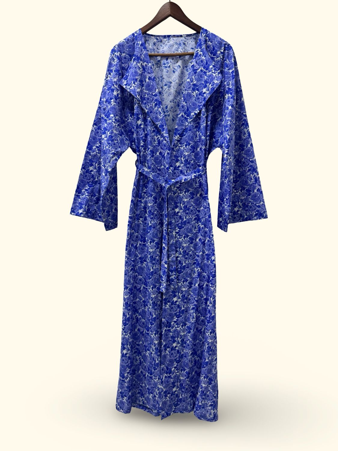 Two piece: Robe &amp; Dress قطعتين: روب مع فستان داخلي