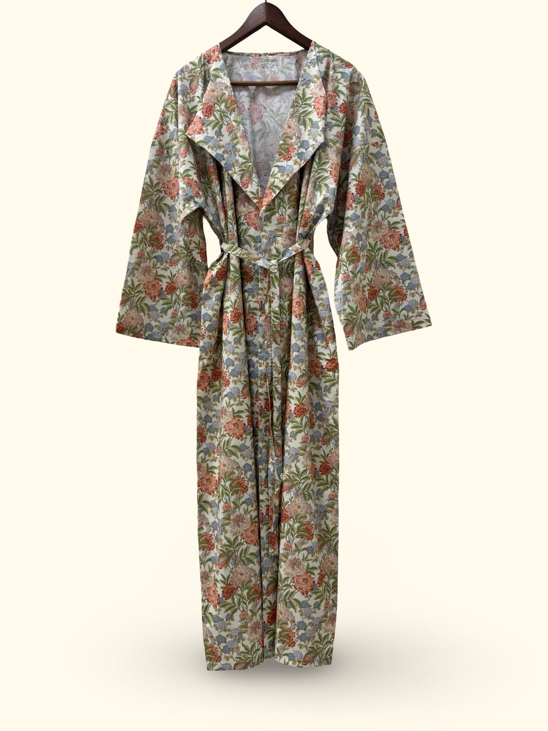Two piece: Robe &amp; Dress قطعتين: روب مع فستان داخلي