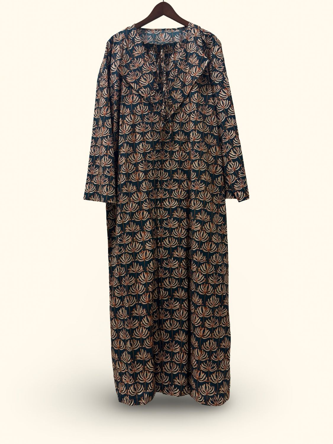 Two piece: Robe &amp; Dress قطعتين: روب مع فستان داخلي