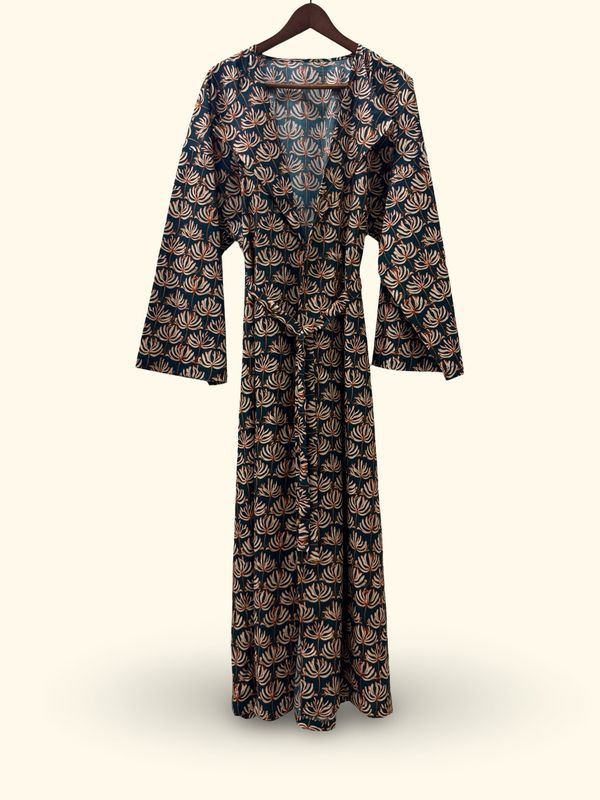 Two piece: Robe &amp; Dress قطعتين: روب مع فستان داخلي