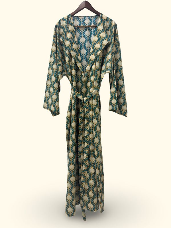 Two piece: Robe &amp; Dress قطعتين: روب مع فستان داخلي