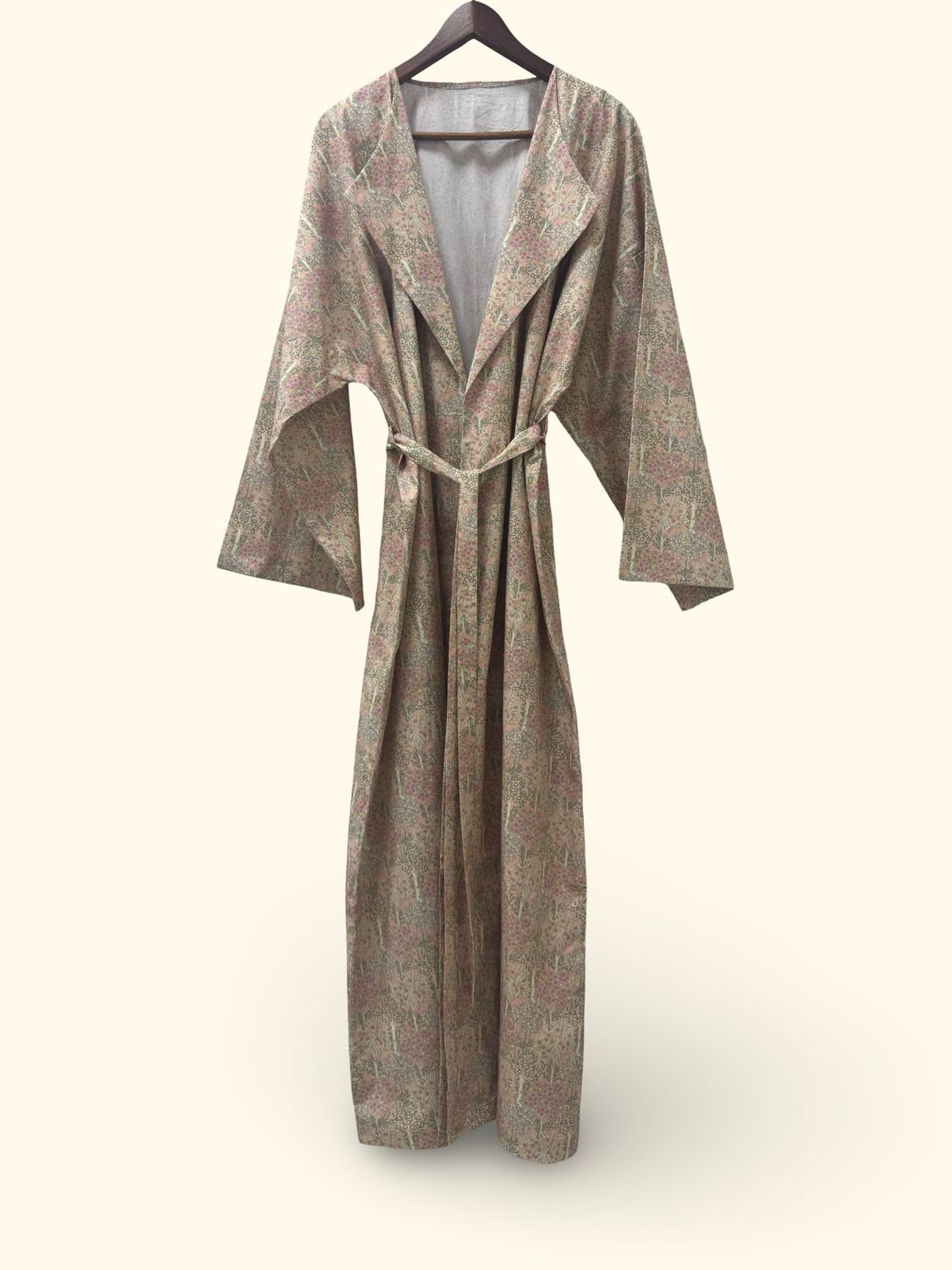 Two piece: Robe &amp; Dress قطعتين: روب مع فستان داخلي