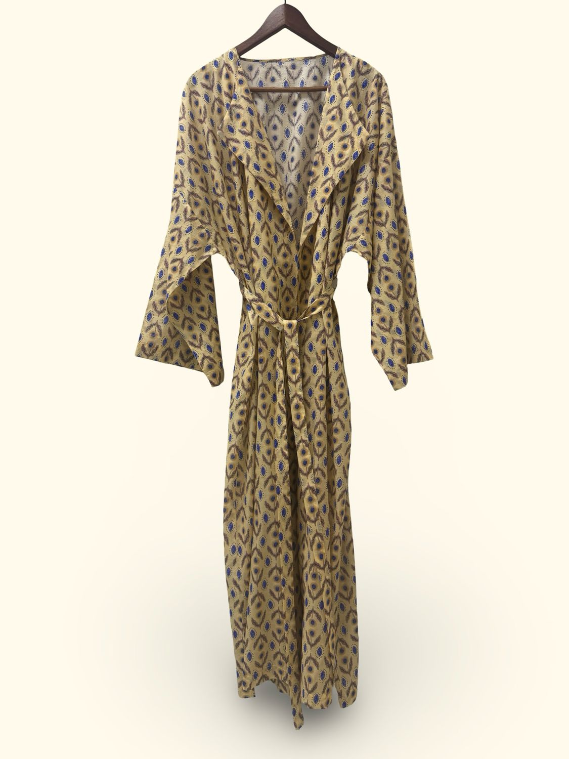 Two piece: Robe &amp; Dress قطعتين: روب مع فستان داخلي